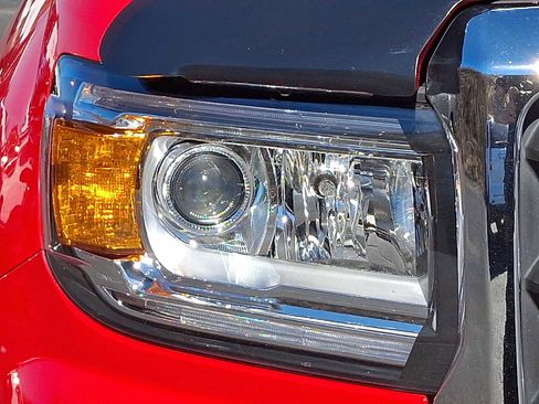 Used 2017 GMC Canyon SLE w/ SLE Convenience Package image 9