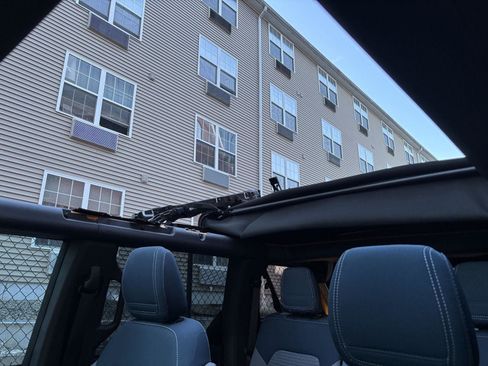 Used 2022 Ford Bronco Outer Banks image 21