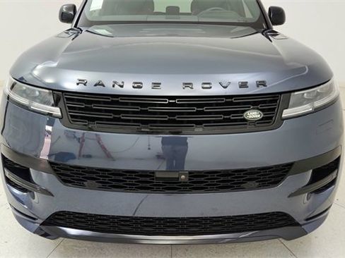 Used 2025 Land Rover Range Rover Sport Dynamic SE image 8