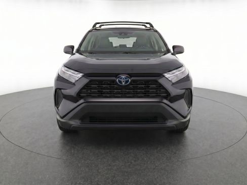 Used 2024 Toyota RAV4 LE AWD/4WD image 5