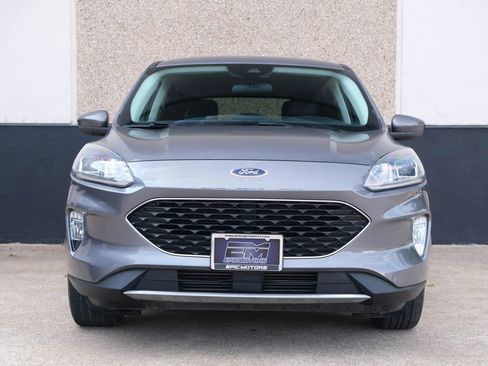 Used 2022 Ford Escape SEL image 2