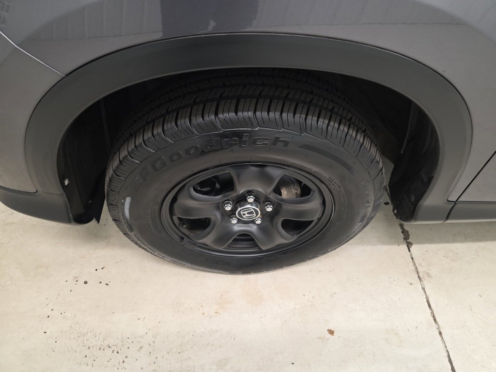 Used 2015 Honda CR-V LX image 2