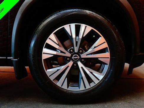 Certified 2023 Nissan Rogue SV w/ SV Premium B Package AWD/4WD image 88