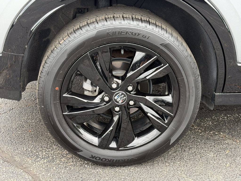 Certified 2024 Buick Encore GX Sport Touring FWD image 12