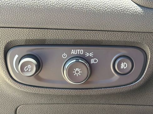 Used 2023 Buick Encore GX Select AWD/4WD image 33