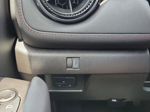 Used 2023 Chevrolet Colorado Z71 w/ Z71 Convenience Package 2 AWD/4WD image 13