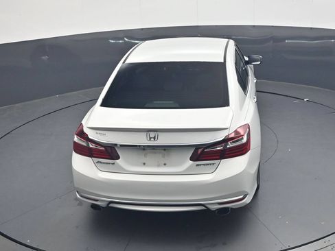 Used 2017 Honda Accord Sport image 28