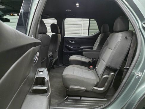 Used 2023 Chevrolet Traverse LT AWD/4WD image 15