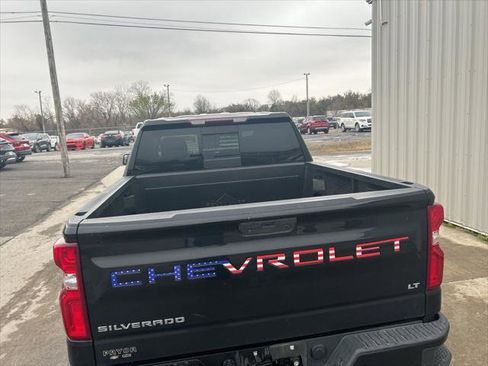 Used 2021 Chevrolet Silverado 1500 LT Trail Boss w/ Convenience Package II AWD/4WD image 7