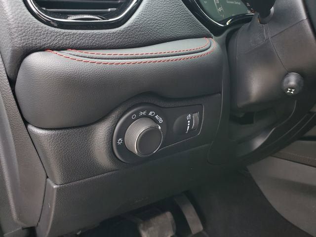 Certified 2024 Dodge Durango R/T AWD/4WD image 12