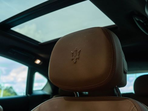 Used 2022 Maserati Levante Modena image 27