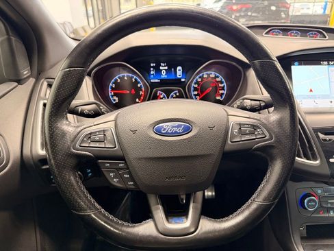 Used 2017 Ford Focus RS AWD/4WD image 26