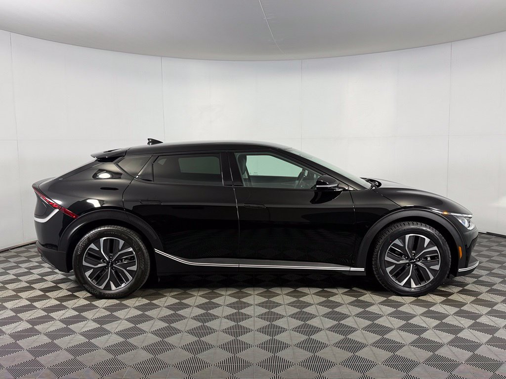 Used 2024 Kia EV6 Light AWD/4WD image 6