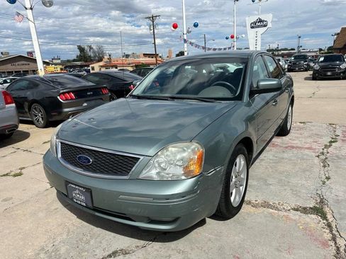 Used 2005 Ford Five Hundred SEL FWD image 3