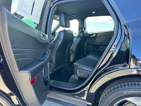 Used 2024 Ford Escape ST-Line image 15