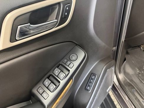 Used 2017 GMC Yukon Denali w/ Open Road Package AWD/4WD image 9