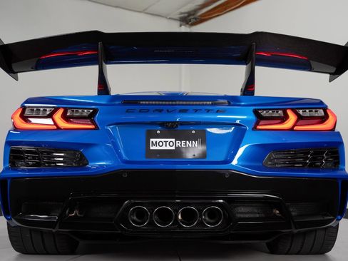 Used 2026 Chevrolet Corvette ZR1 w/ ZR1 Carbon Fiber Aero Package RWD image 30