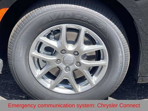 New 2027 Chrysler Pacifica Select FWD image 30