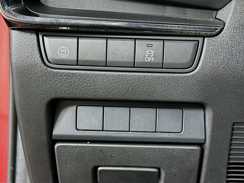 Used 2019 MAZDA MAZDA3 Hatchback image 17