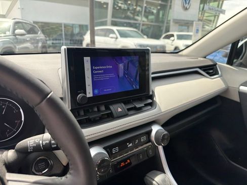 Used 2025 Toyota RAV4 XLE w/ Convenience Package AWD/4WD image 8