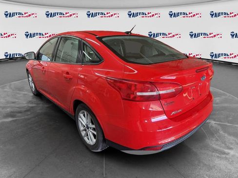 Used 2015 Ford Focus SE image 5