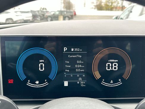 Certified 2025 Hyundai Tucson SE image 33