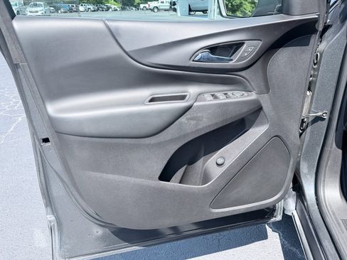 Used 2018 Chevrolet Equinox LT FWD image 29