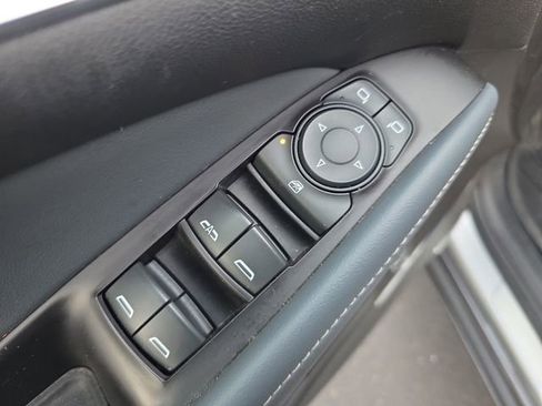 Used 2020 Buick Enclave Essence w/ Sound and Sites Package image 11