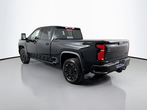 Used 2025 Chevrolet Silverado 2500 High Country w/ Midnight Edition AWD/4WD image 5