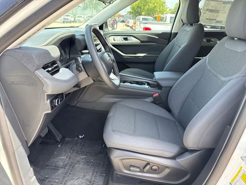 New 2026 Ford Explorer Active RWD image 20