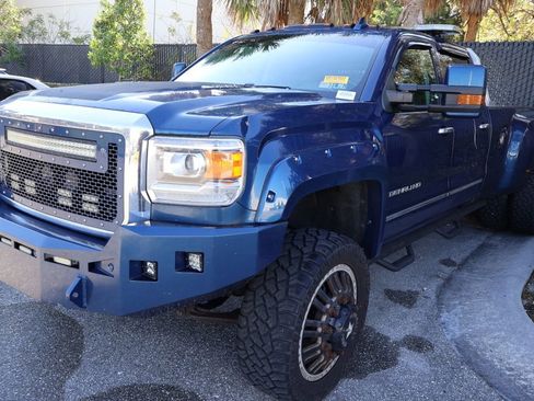 Used 2016 GMC Sierra 3500 Denali image 2