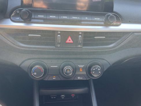 Used 2024 Kia Forte LXS w/ LXS Technology Package FWD image 22