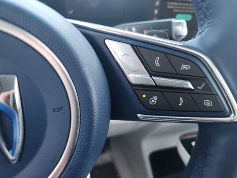 Used 2025 Buick Enclave Avenir image 15