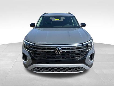 New 2026 Volkswagen Atlas Peak Edition AWD/4WD image 3