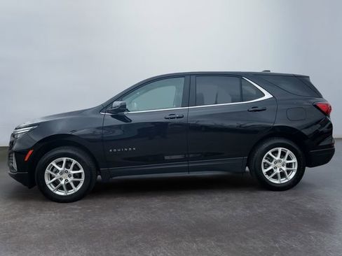 Used 2023 Chevrolet Equinox LT w/ Driver Convenience Package image 2