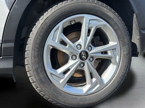 Used 2023 Hyundai Kona SEL AWD/4WD image 28