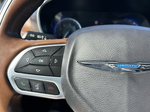 Used 2017 Chrysler Pacifica Limited w/ Advanced Safetytec Group image 20