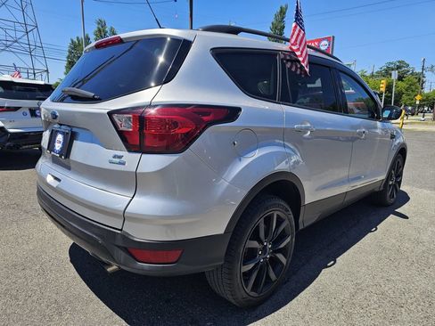 Used 2019 Ford Escape SE AWD/4WD image 5