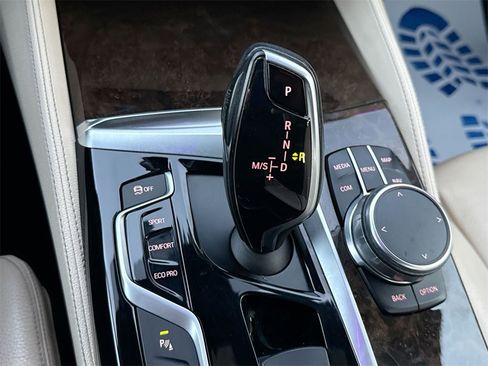 Used 2017 BMW 540i xDrive image 22