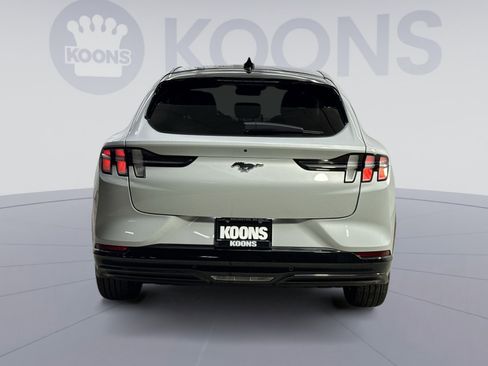 Used 2022 Ford Mustang Mach-E Premium image 11