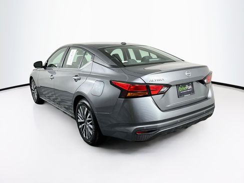 Used 2025 Nissan Altima 2.5 SV FWD image 5