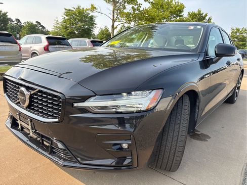 Used 2024 Volvo S60 B5 Core FWD image 4