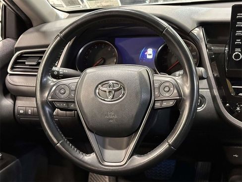 Used 2023 Toyota Camry XSE image 18