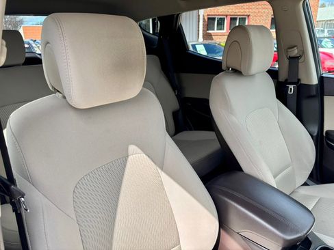 Used 2017 Hyundai Santa Fe Sport AWD/4WD image 17