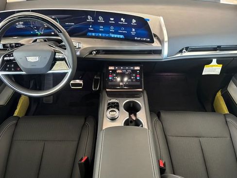 New 2026 Cadillac Vistiq Sport w/ LPO, Floor Liner Package image 13