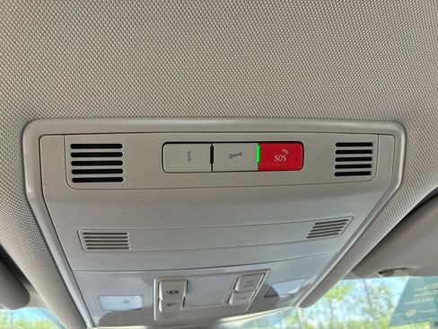 Used 2024 Volkswagen Jetta SE FWD image 15