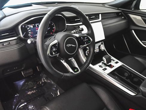 Used 2023 Jaguar XF R-Dynamic SE image 15
