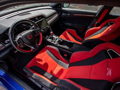 Used 2018 Honda Civic Type R image 11