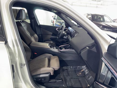 Certified 2025 BMW X3 xDrive30i image 10