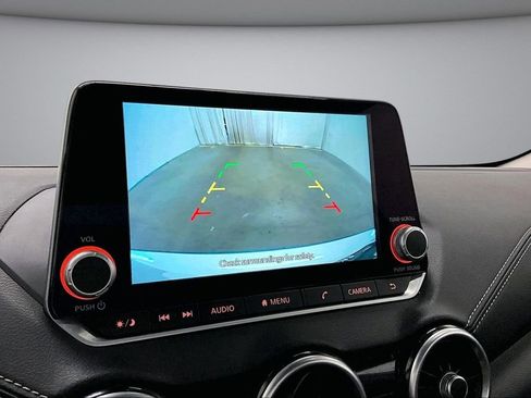 Used 2024 Nissan Sentra SV FWD image 14